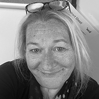 Lanna, Office Manager